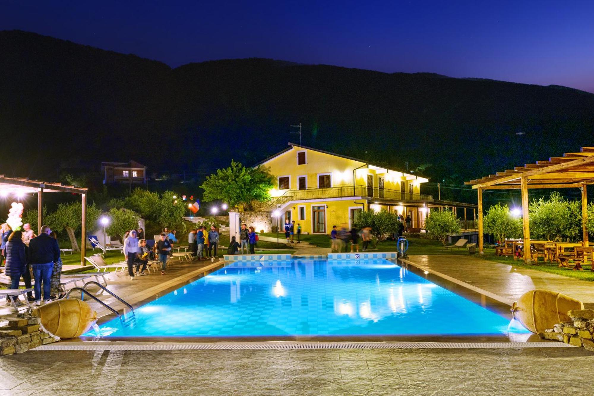 L' Aia Resort Trentinara Extérieur photo