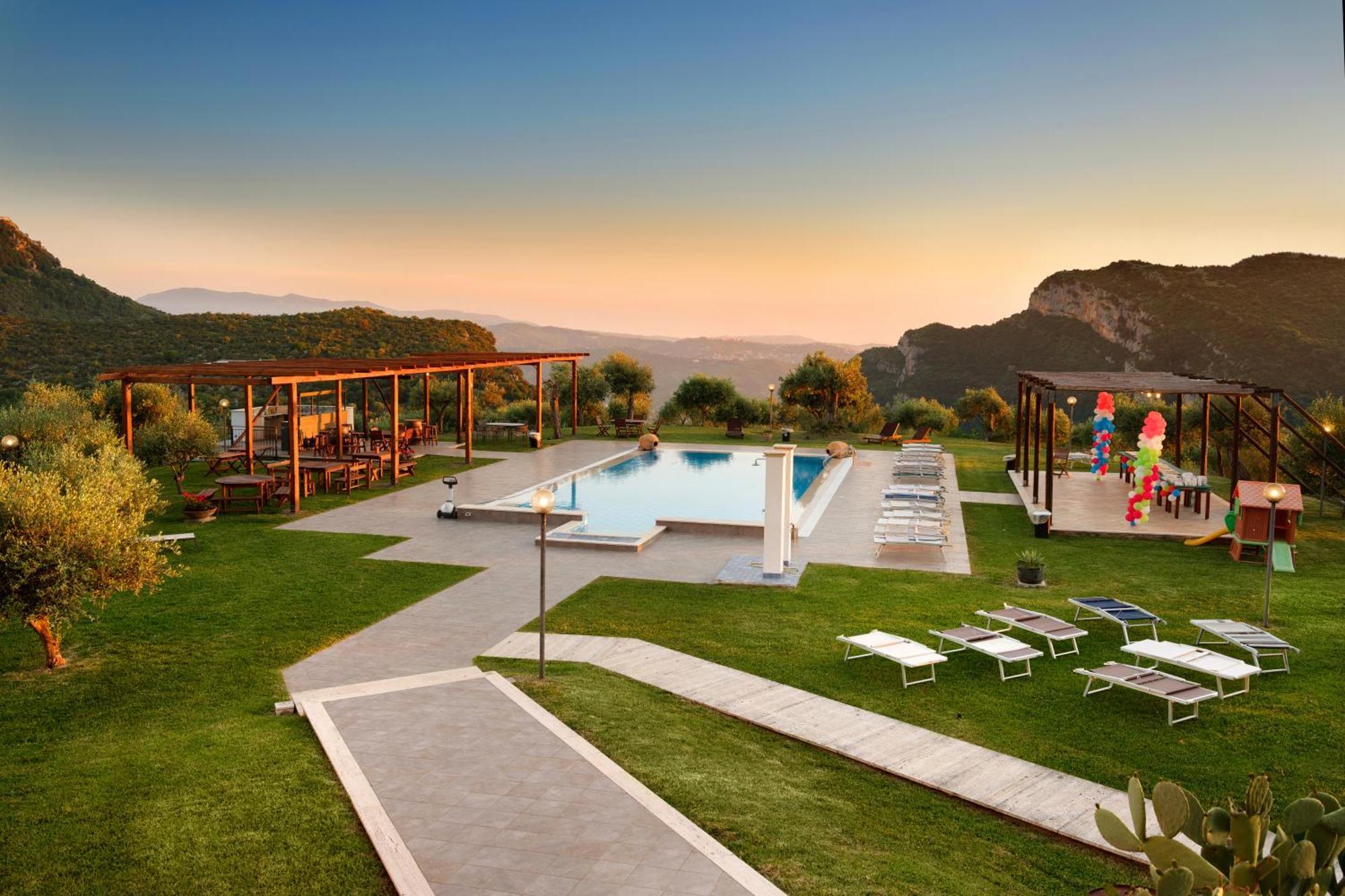 L' Aia Resort Trentinara Extérieur photo