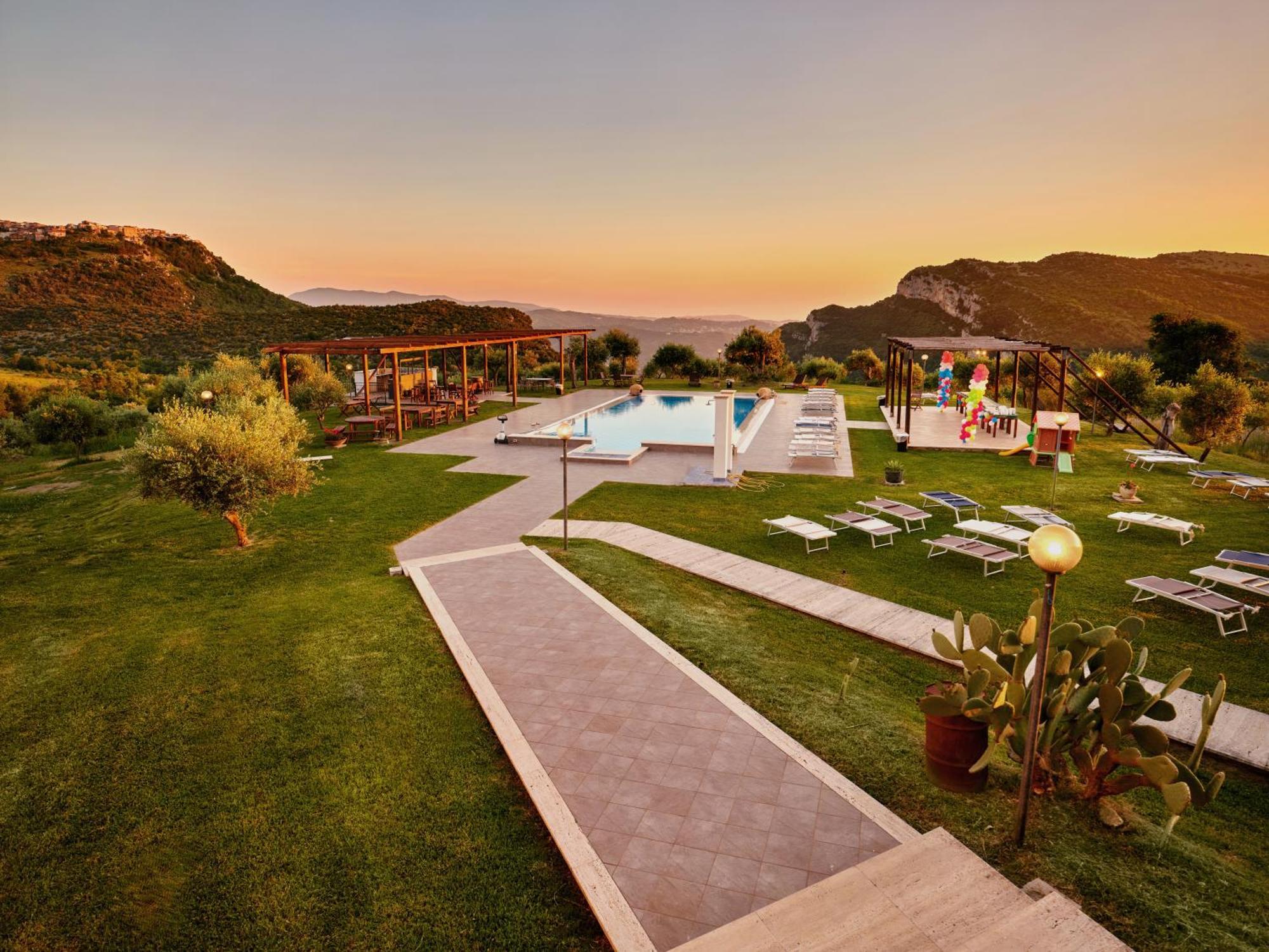 L' Aia Resort Trentinara Extérieur photo