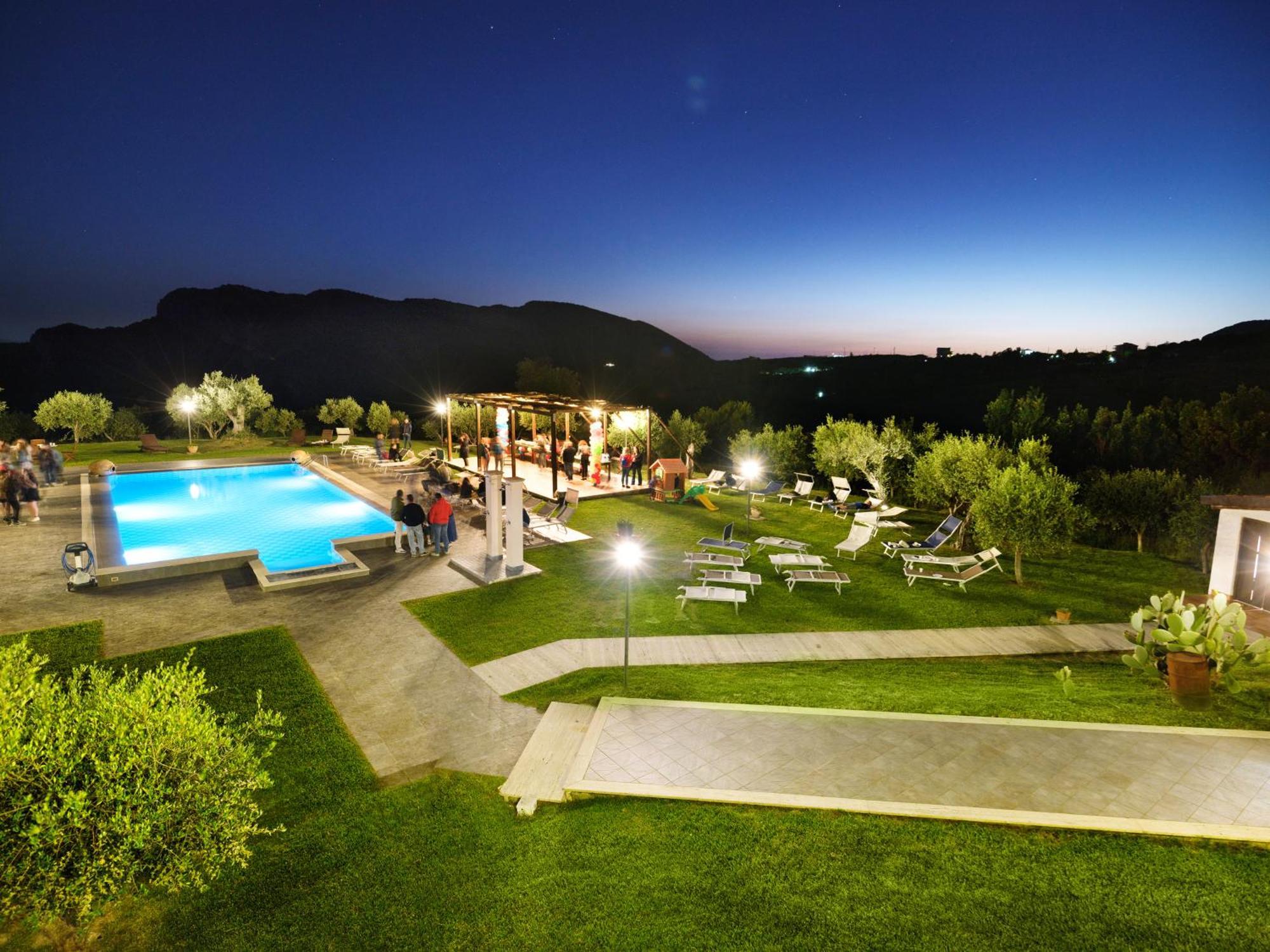 L' Aia Resort Trentinara Extérieur photo