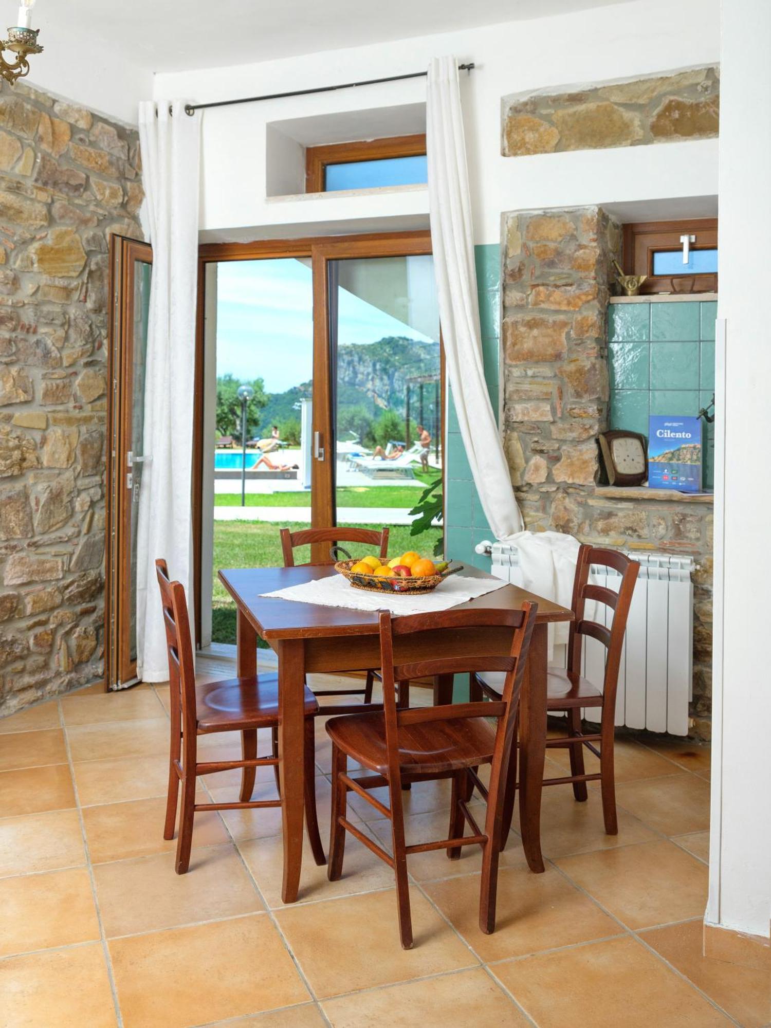 L' Aia Resort Trentinara Extérieur photo
